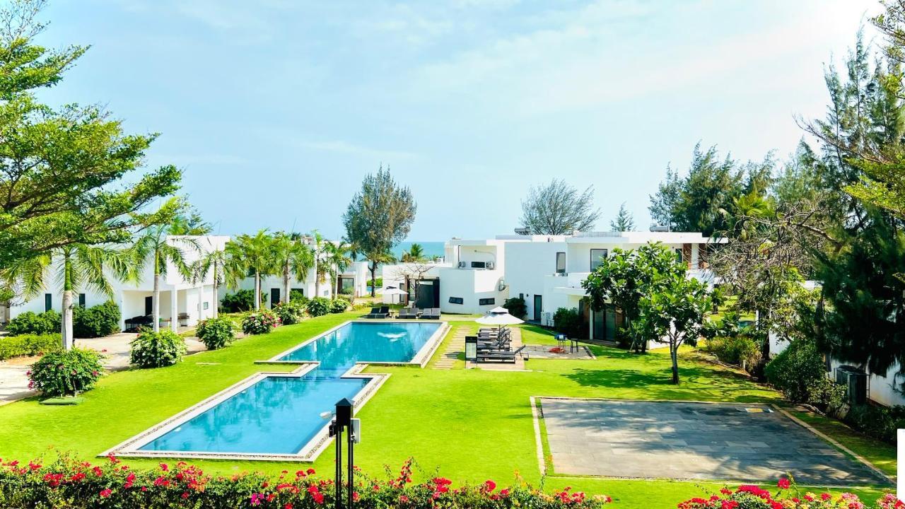 Biet Thu Mat Tien Bien Saint Simeon Resort Vũng Tàu Eksteriør billede